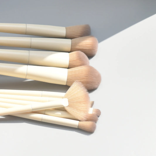 Soft Fluffy Make Up BrushΒ -Β Glowcella